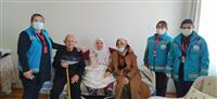 18-24 Mart Yaşlılara Saygı Haftası Kapsamında yaşlı hastalara ziyarette (3).jpeg